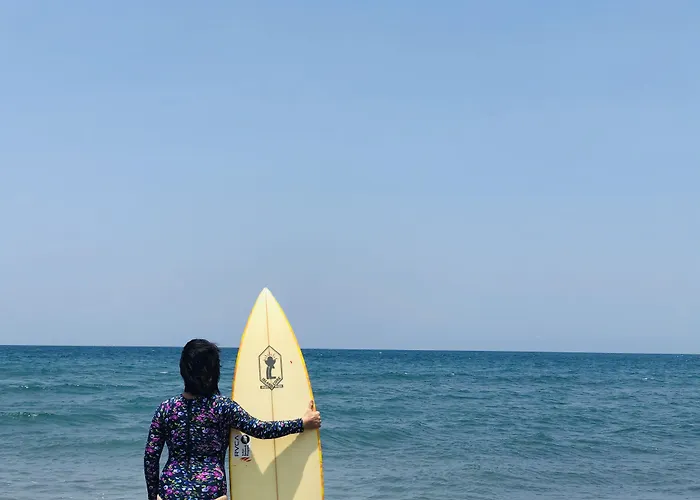 Em Royalle Hotel & Beach Resort