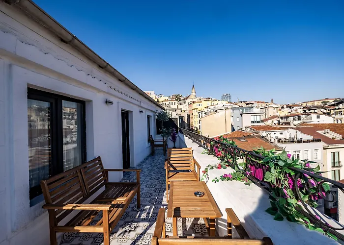 Selvese Suites, Serviced Living In Galata