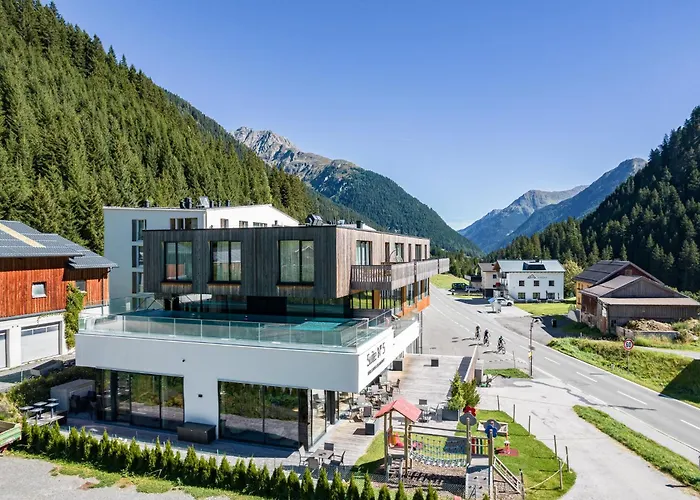 All-Suite Resort Paznaun Silvretta Premium Card Ende Juni Bis Anfang Oktober Inkludiert Galtür