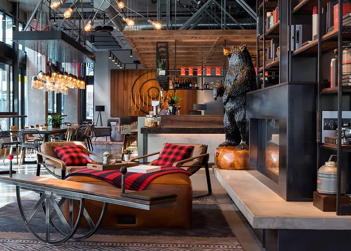 Moxy Downtown