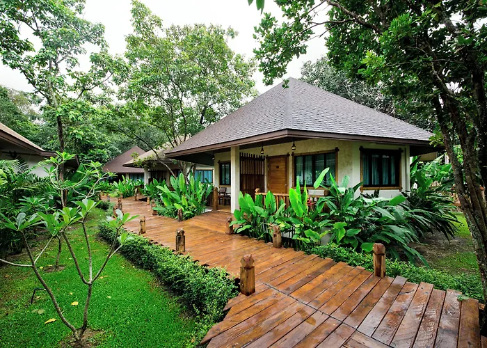 Naiyang Park Resort - Beachfront Escape Nai Yang Beach