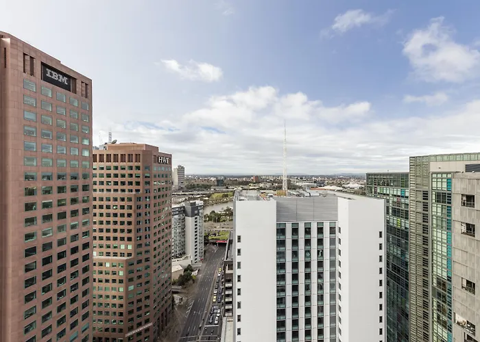 Oaks Melbourne Southbank Suites
