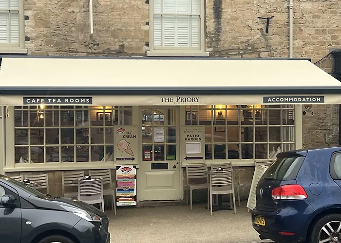Priory Tearooms Burford With Rooms