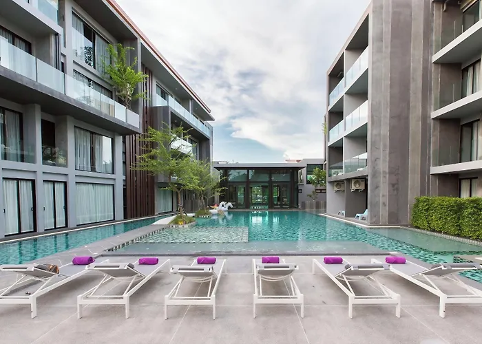 Maya Phuket Airport -Naiyang Beach