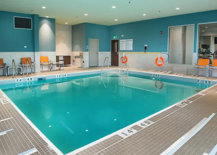 Holiday Inn Express & Suites Victoria-Colwood By Ihg