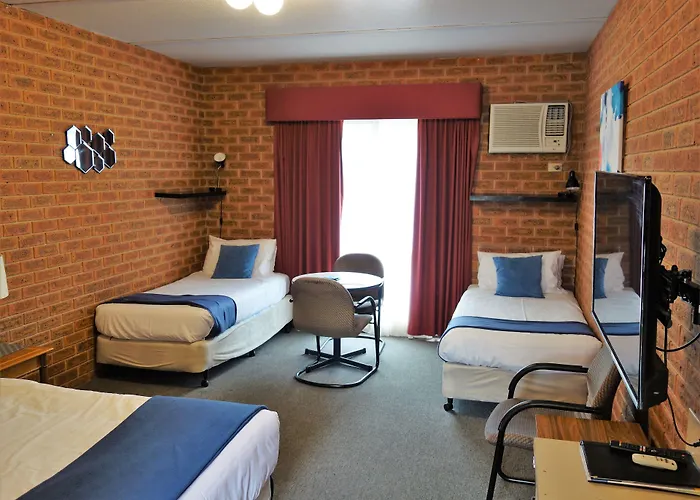 Central Motor Inn