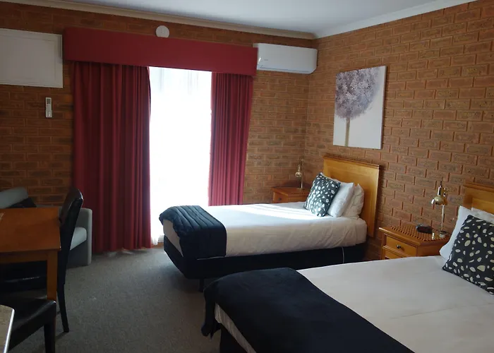Central Motor Inn