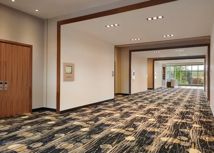 Courtyard By Marriott Calgary Airport