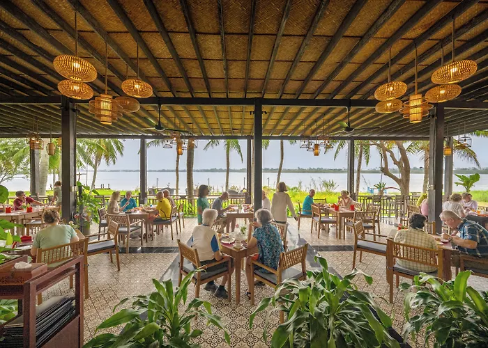 Vinh Hung Riverside Resort & Spa