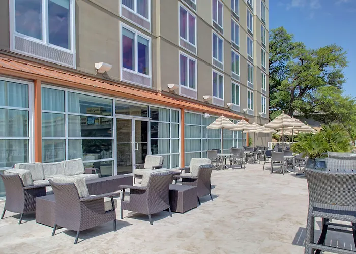 Doubletree By Hilton Biloxi