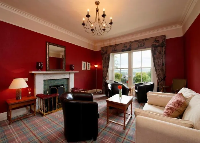 Loch Ness Country House