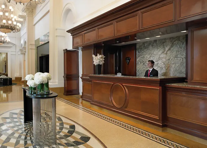Acqualina Resort And Residences