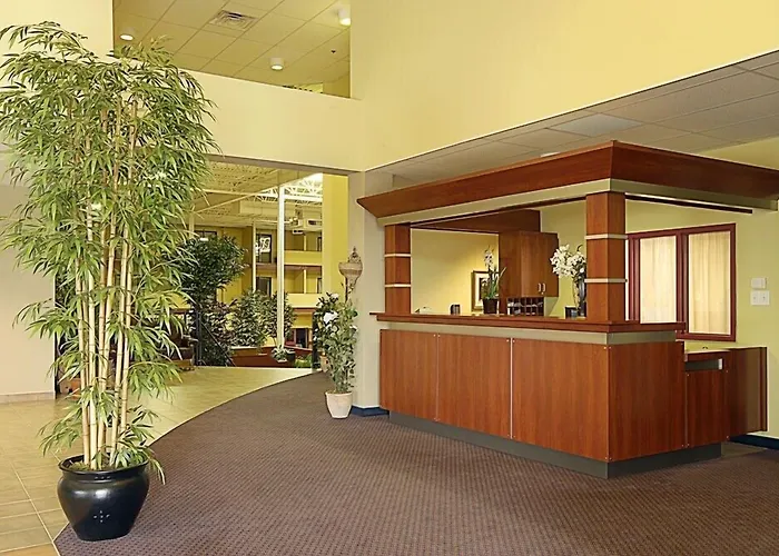 Hotel Days Inn Blainville & Centre De Conference