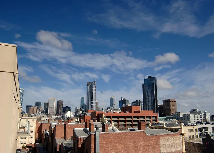 Carlton Central Apartment Official