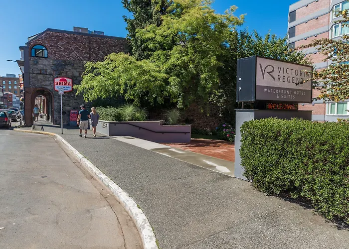Victoria Regent Waterfront Hotel & Suites