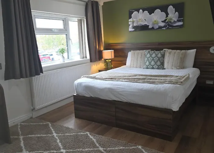 Langley Guest House Nr Pinewood Studios