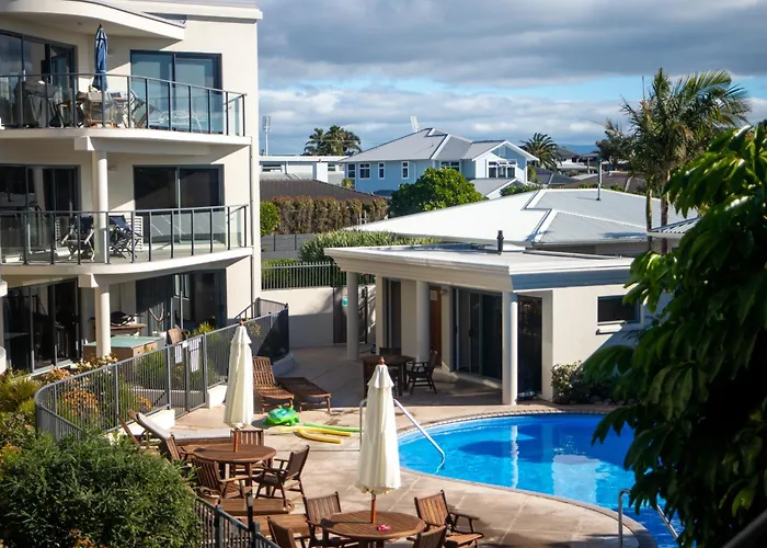 The Reef Beachfront Apartments