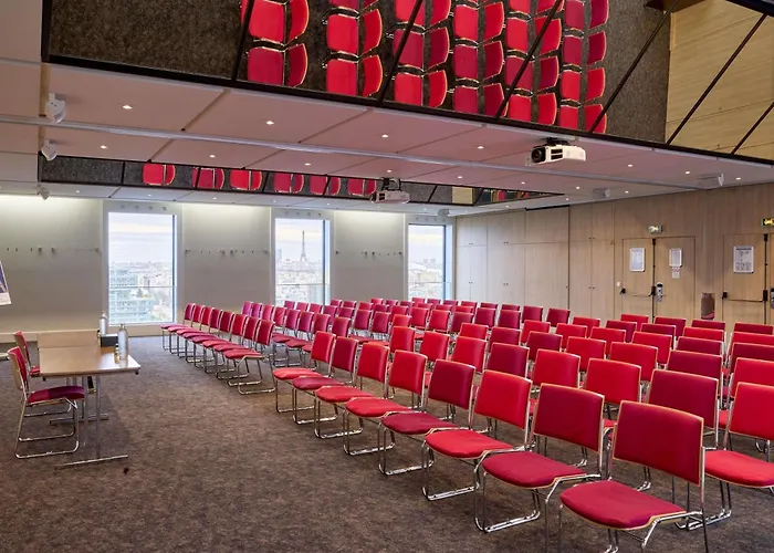 Novotel Paris La Defense Esplanade Courbevoie