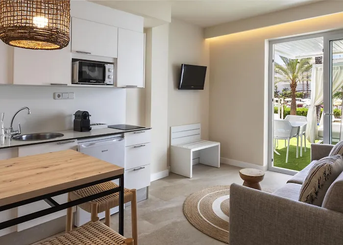 Aparthotel Tropic Garden Santa Eulària des Riu