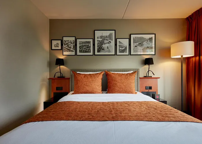 Carlton Square Hotel