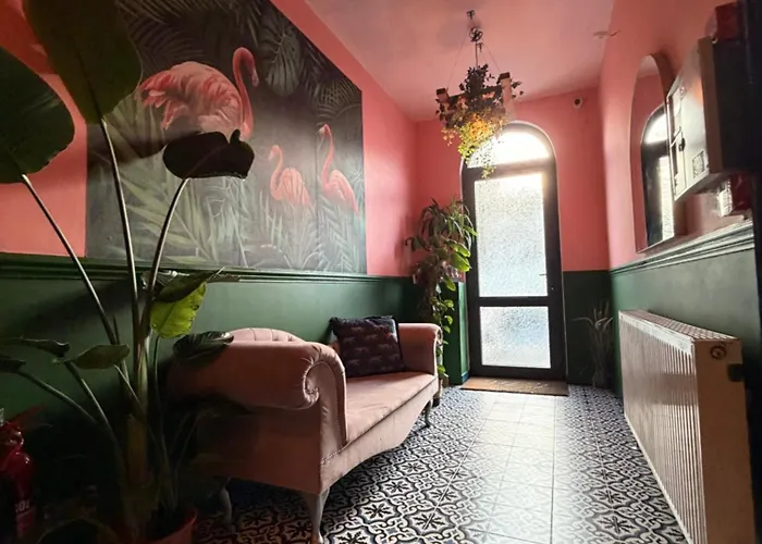 Flamingo Lodge