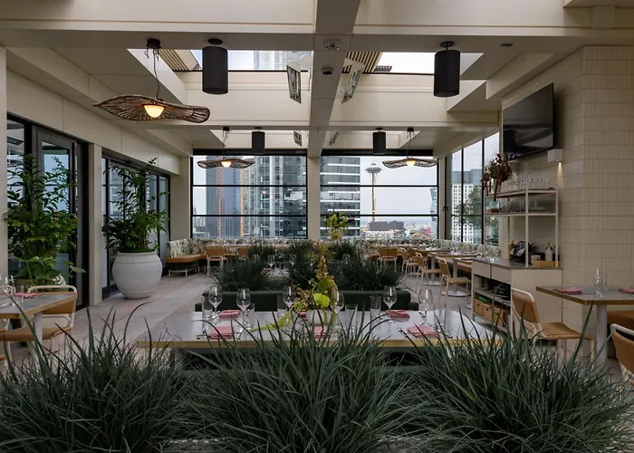 Level Downtown - South Lake Union