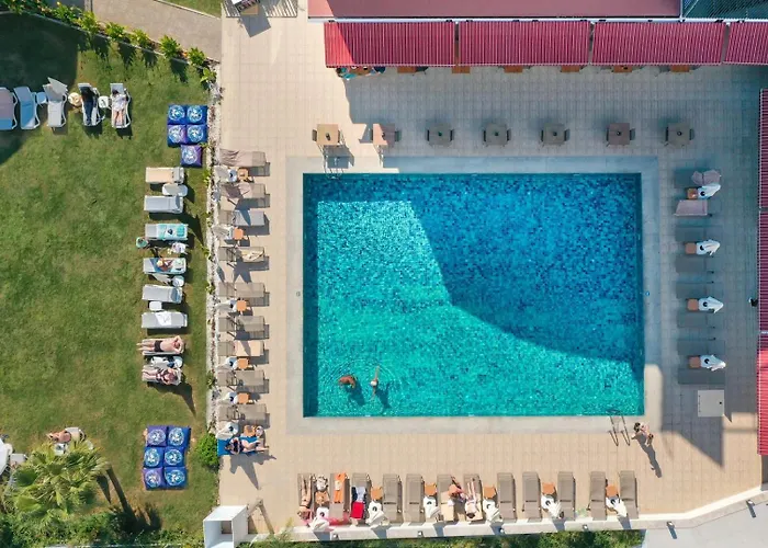 Side Square Hotel