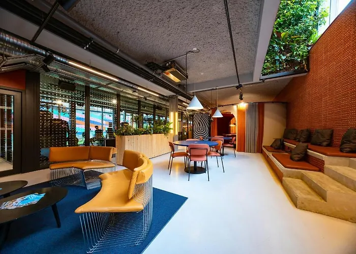 Social Hub