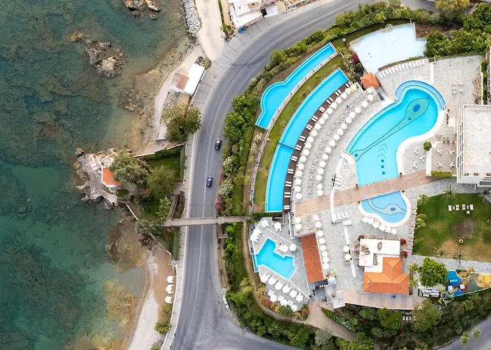 Leptos Panorama Hotel