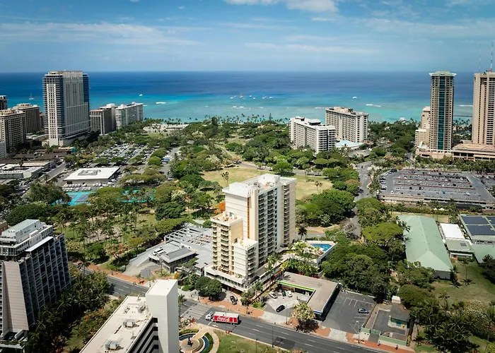 Luana Waikiki & Suites
