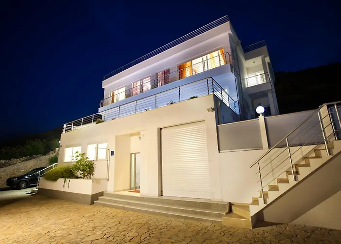 D&D Veyra Suites