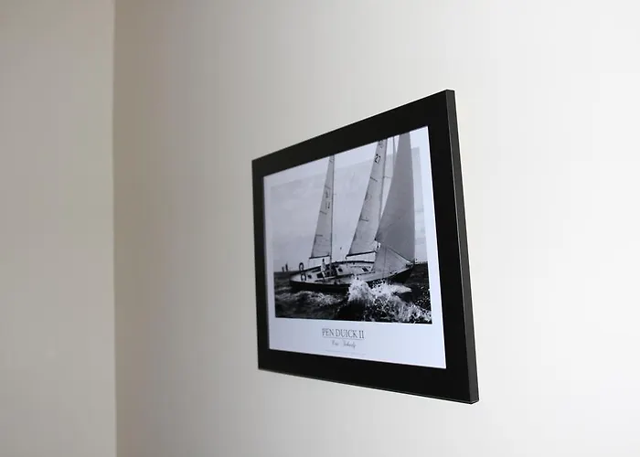 Chateau De La Folie Trie-Château