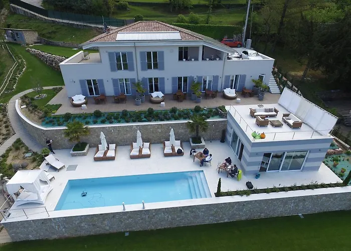 Zeno Suites