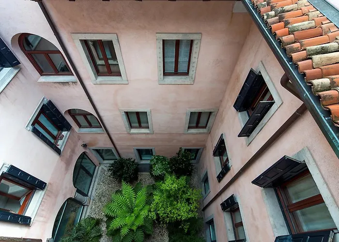 Mercatovecchio Luxury Suites