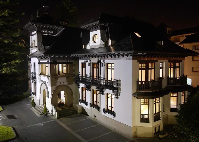 Palacio Arias
