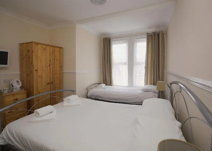 All Seasons Lodge Hotel