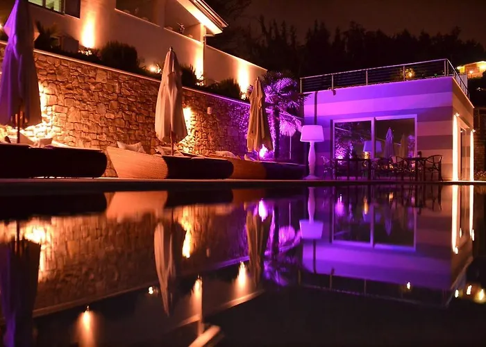 Zeno Suites