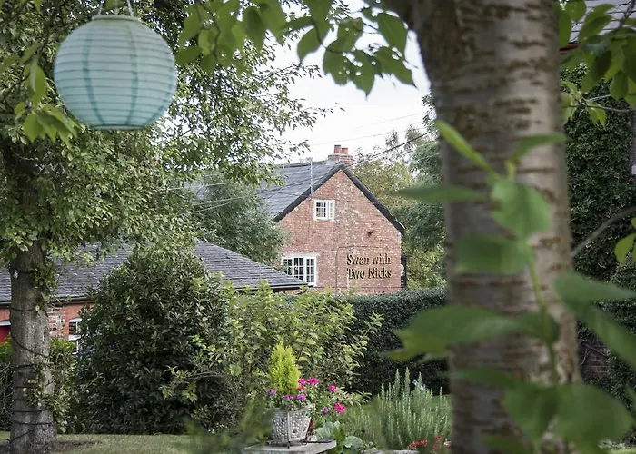 Ash Farm Country House Little Bollington