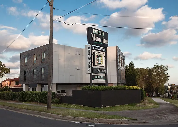 Motel 10