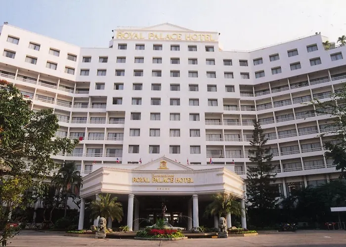 Royal Palace Hotel