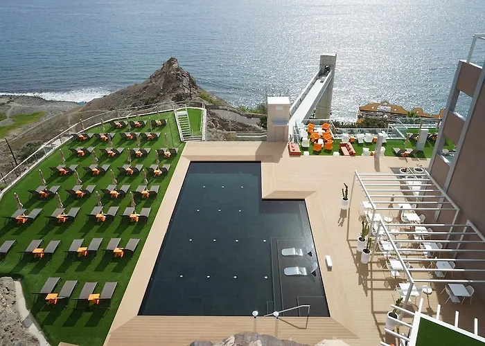 Riviera Vista