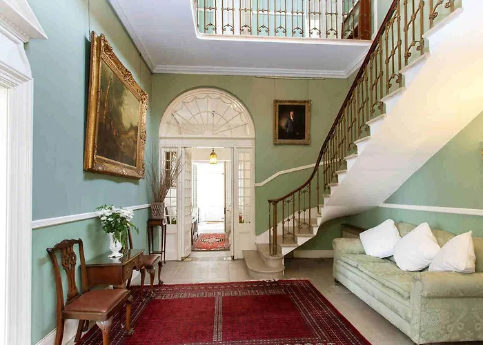 Hollybank House
