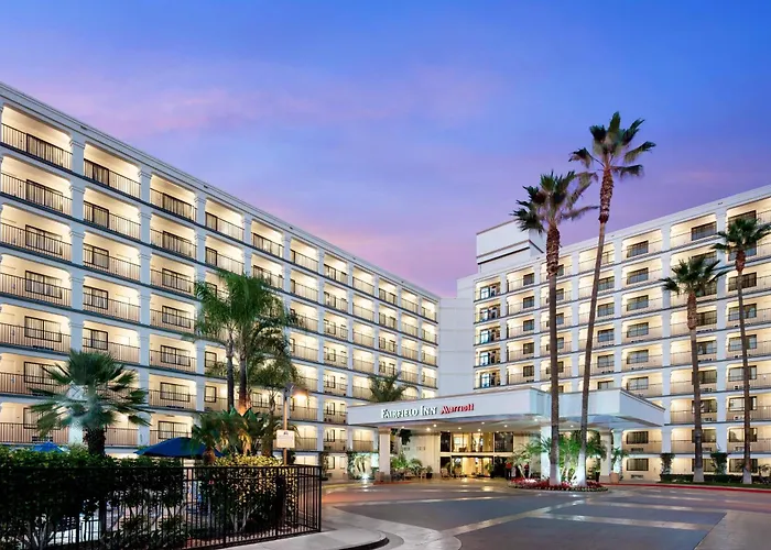 Fairfield By Marriott Anaheim Resort