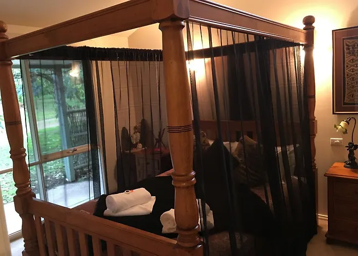 Weeroona Bed And Breakfast