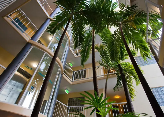 Inn Cairns