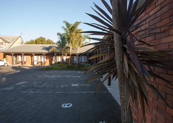Alton Lodge Motel