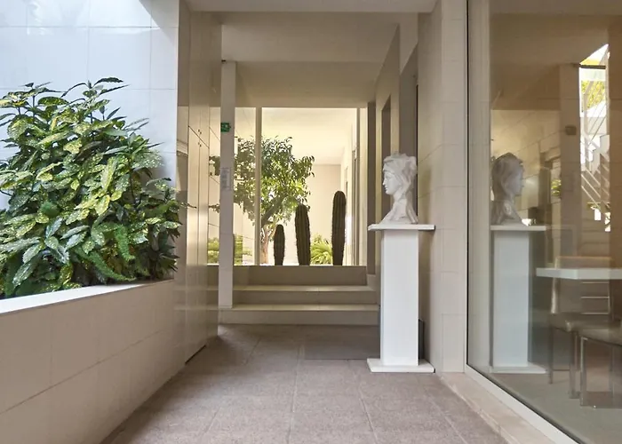 Soglow Business Class Hotel