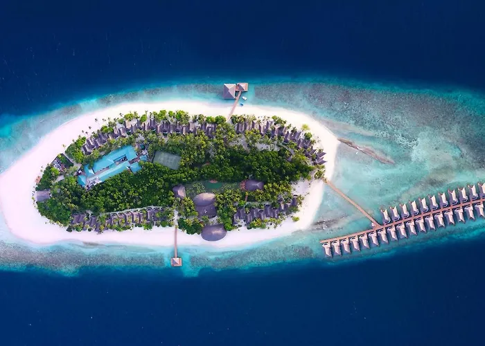 Dreamland Maldives Resort
