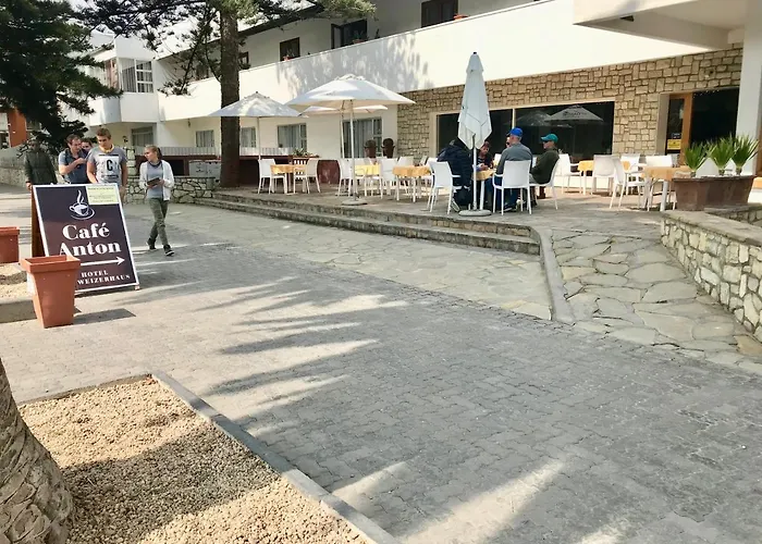 Hotel Schweizerhaus/Cafe Anton