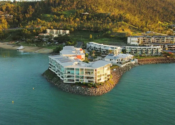 Peninsula Airlie Beach